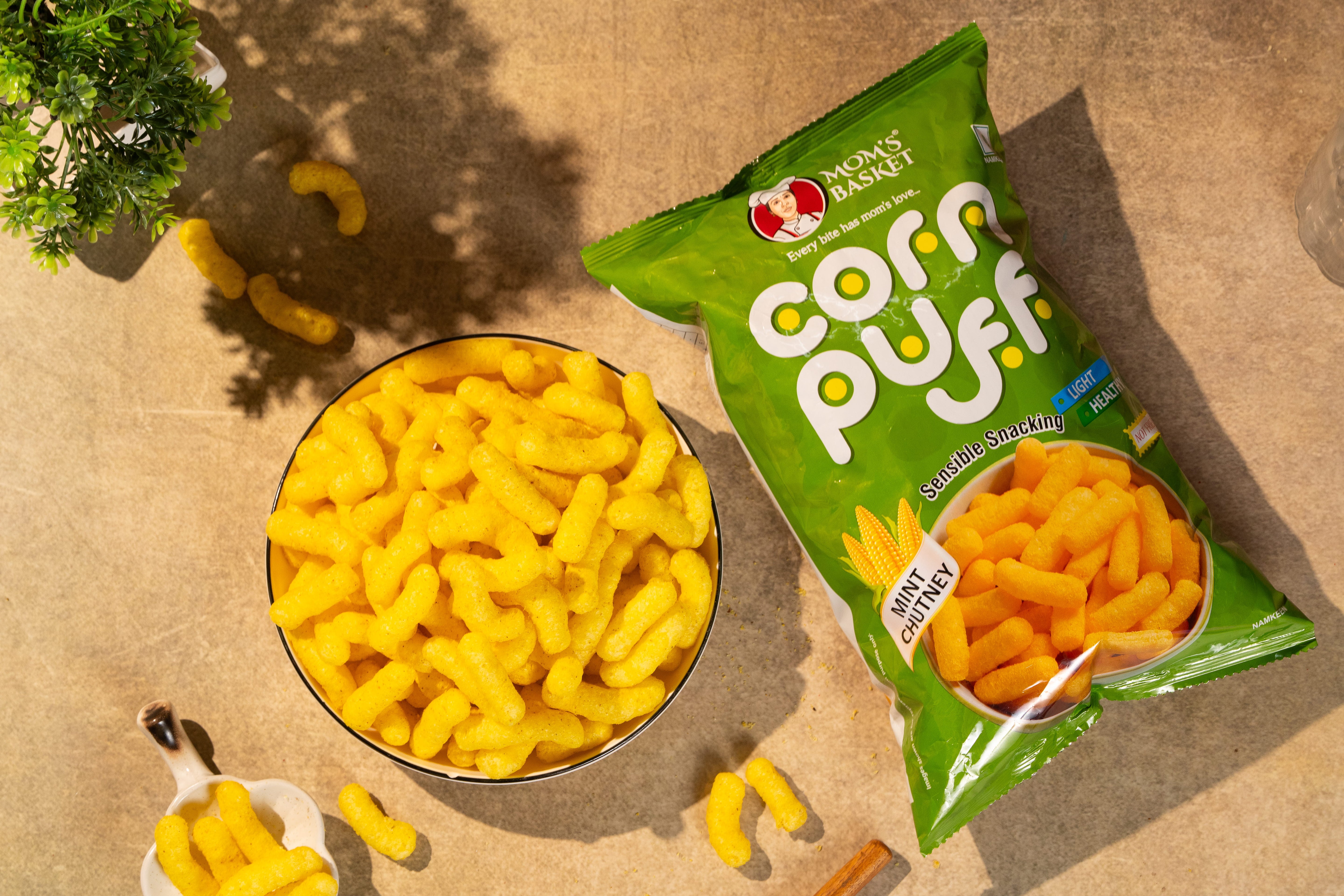 Mint Chutney Corn Puffs